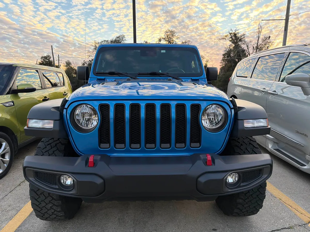 Vehicle body repair and paint matching at Williams Paint & Body Shop