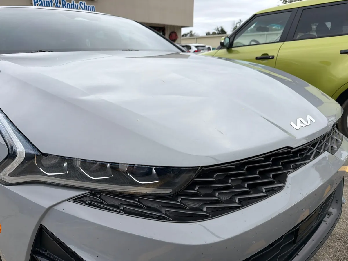 Paint refinishing and body repair at Williams Paint & Body Shop