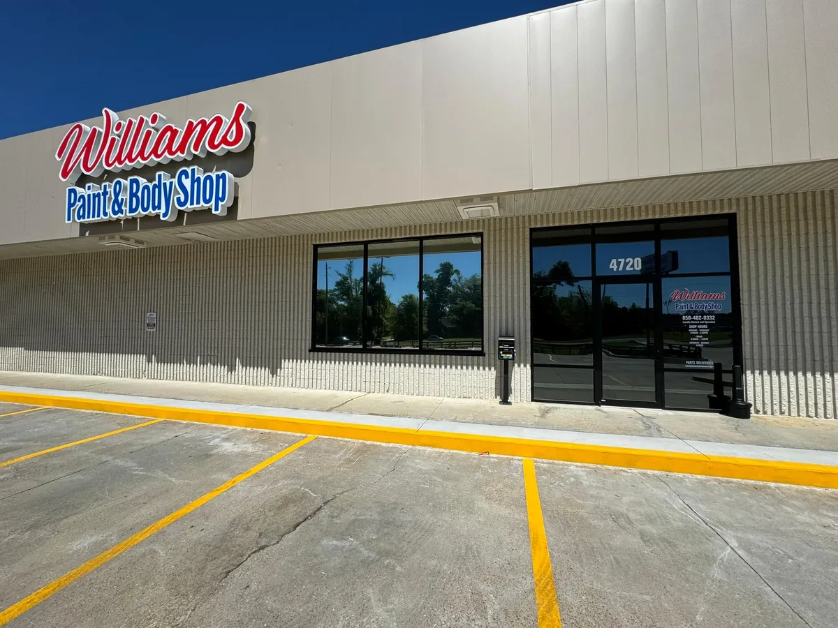 Williams Paint & Body Shop exterior — 4720 Highway 90, Marianna FL